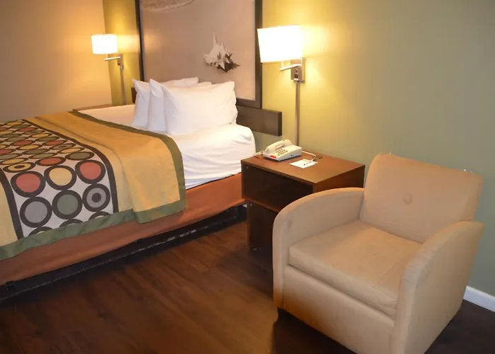 Super 8 By Wyndham Monticello