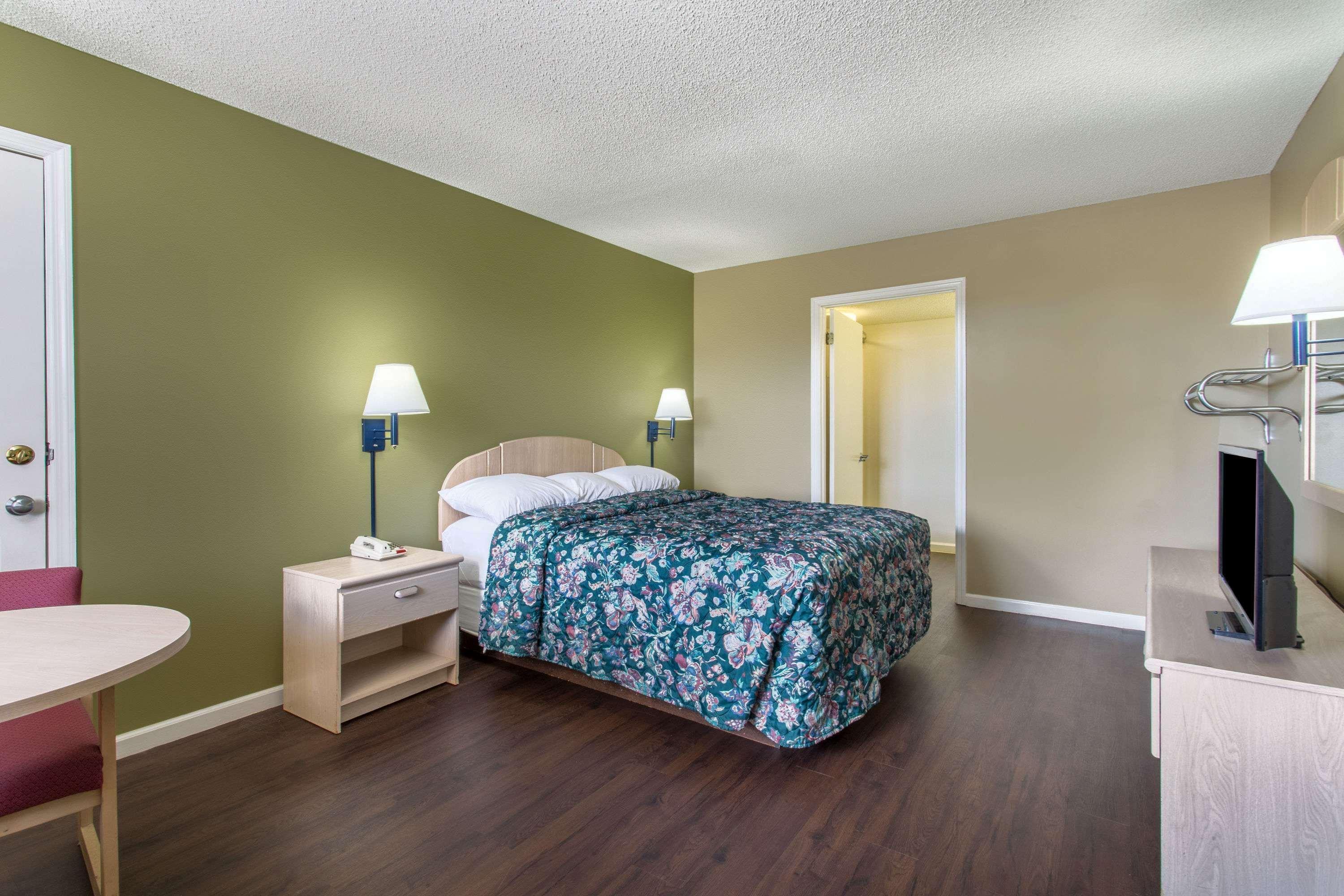 Super 8 By Wyndham 2*