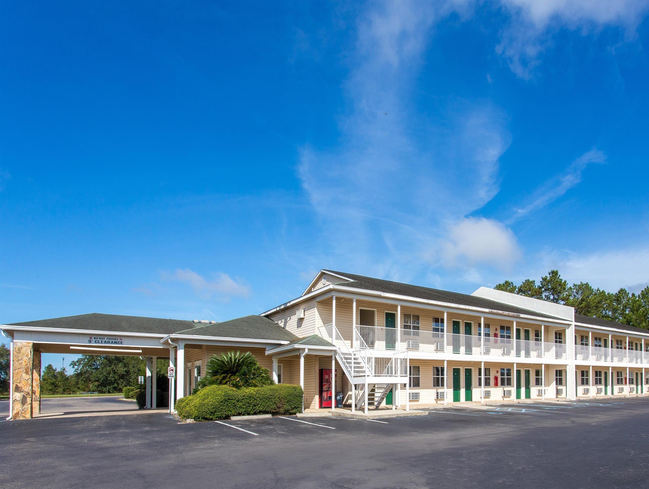 Hotel Super 8 By Wyndham Monticello