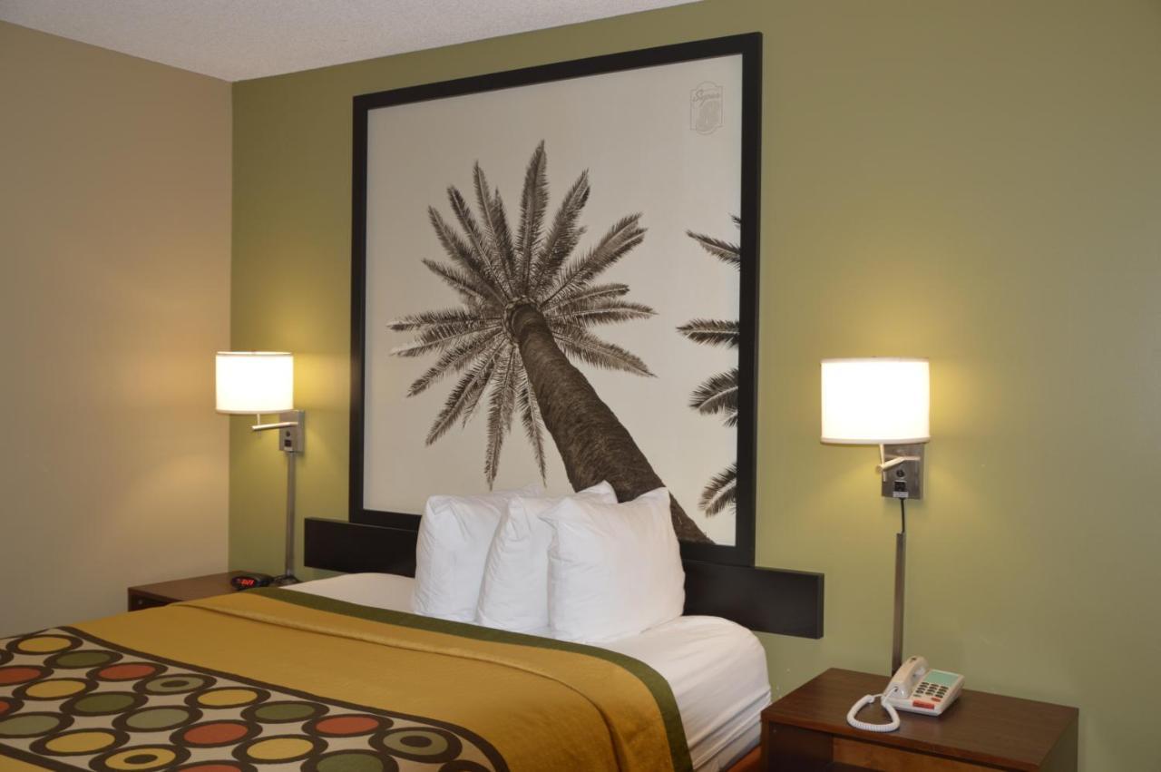 Hotel Super 8 By Wyndham Monticello