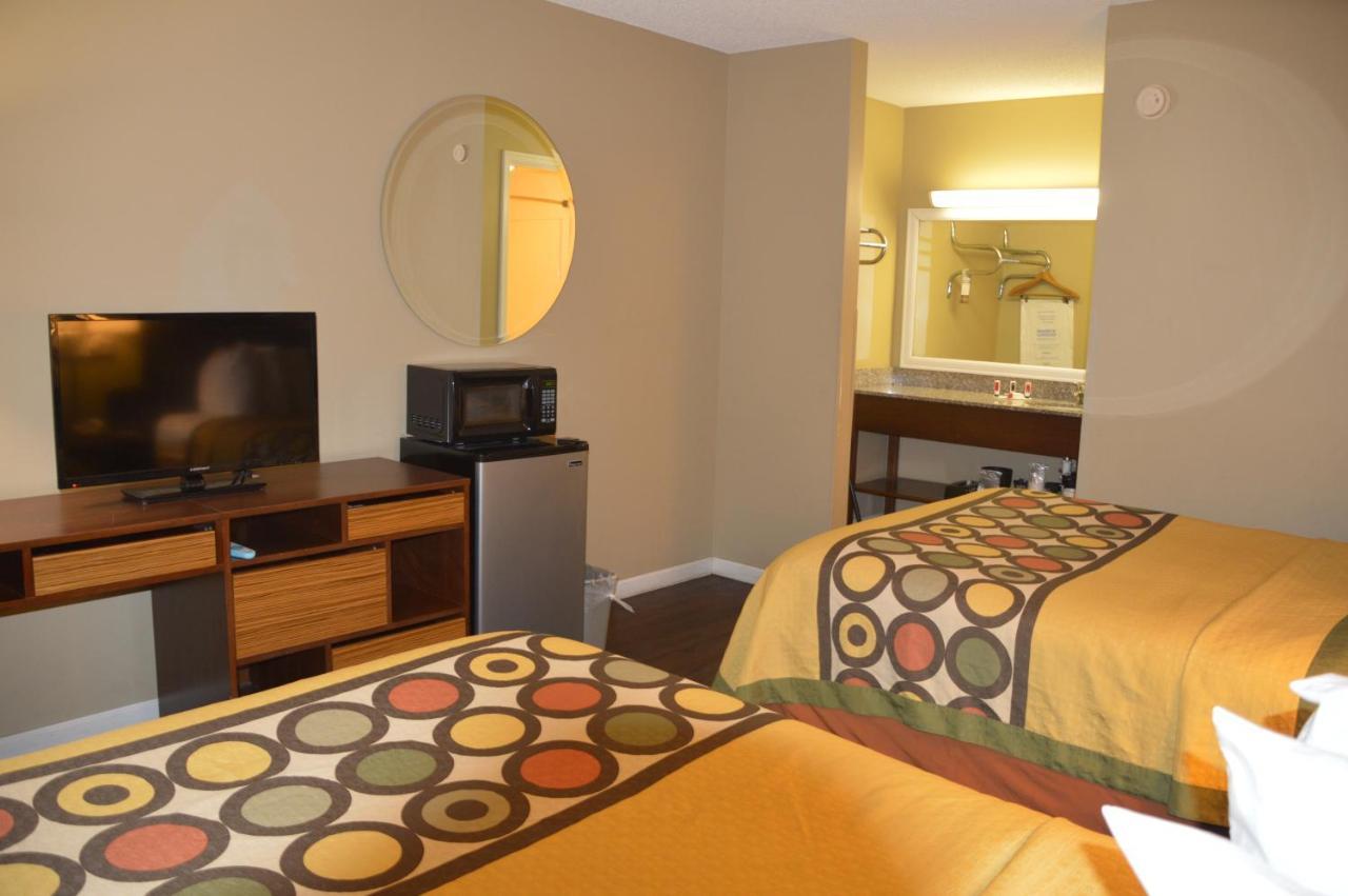 Super 8 By Wyndham Hotel Monticello